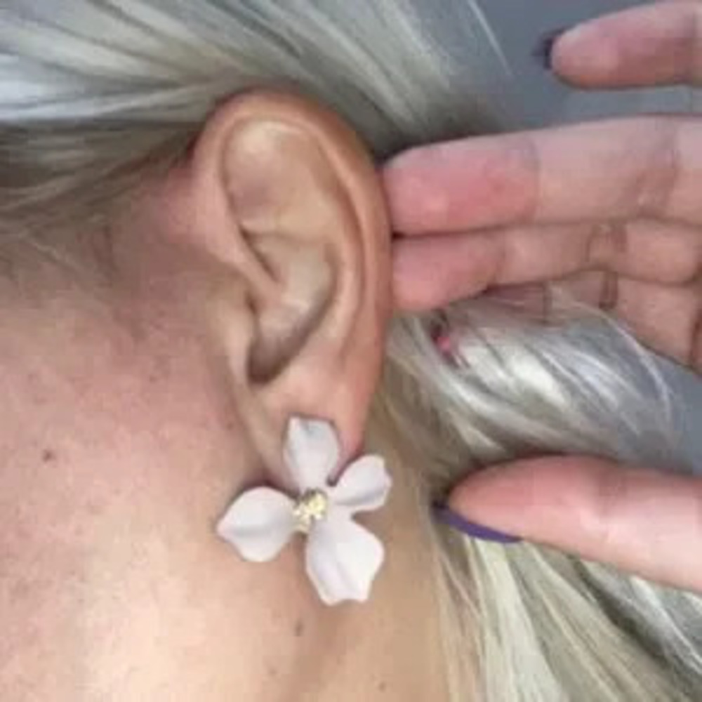 Summer Cute?Flower Stud?Earrings